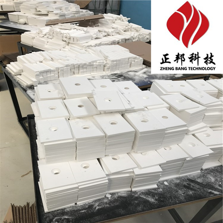 焊接耐磨陶瓷片車(chē)間